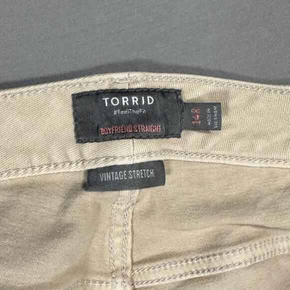 Torrid Women's Plus Size Tan Boyfriend Straight Mid-Rise Stretch Jeans - Size 14 - Picture 9 of 11